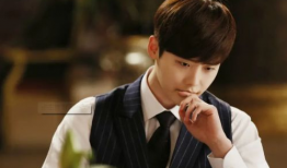 李钟硕 电视剧,情感纠葛与成长蜕变